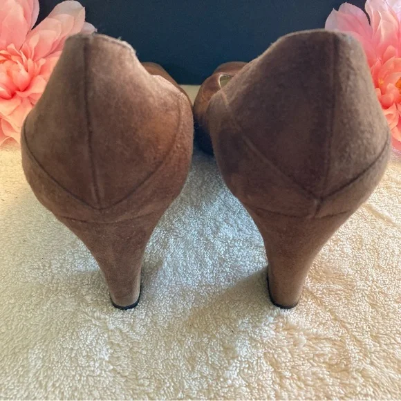 Vintage ESCADA Brown Suede Heels - Picture 8 of 16